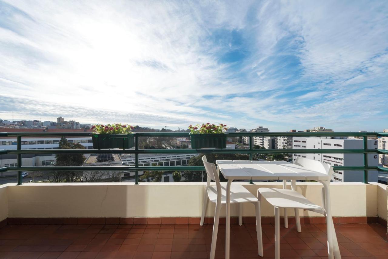 Lovelystay - Charming 3Br Flat W/ Free Parking In Devesas ヴィラ・ノヴァ・デ・ガイア エクステリア 写真
