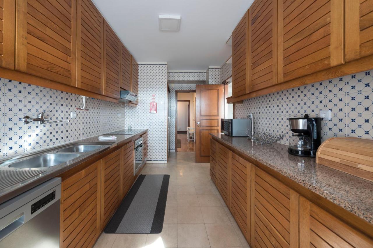 Lovelystay - Charming 3Br Flat W/ Free Parking In Devesas ヴィラ・ノヴァ・デ・ガイア エクステリア 写真