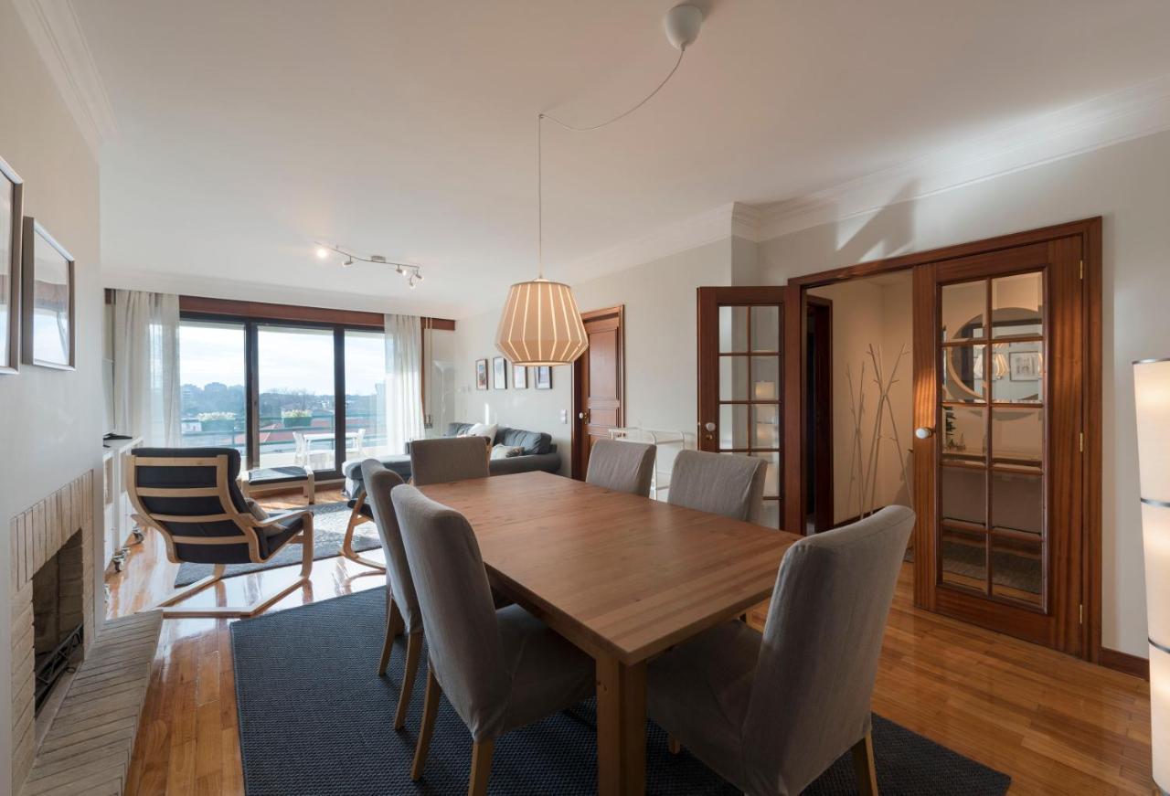 Lovelystay - Charming 3Br Flat W/ Free Parking In Devesas ヴィラ・ノヴァ・デ・ガイア エクステリア 写真